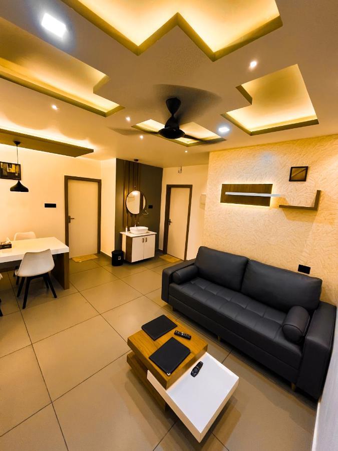 Bbc Luxury Apartments Perintalmanna Exterior photo